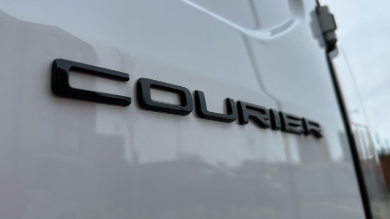 Ford Transit Courier E-Transit Courier 100kW 43kWh Limited Van Auto